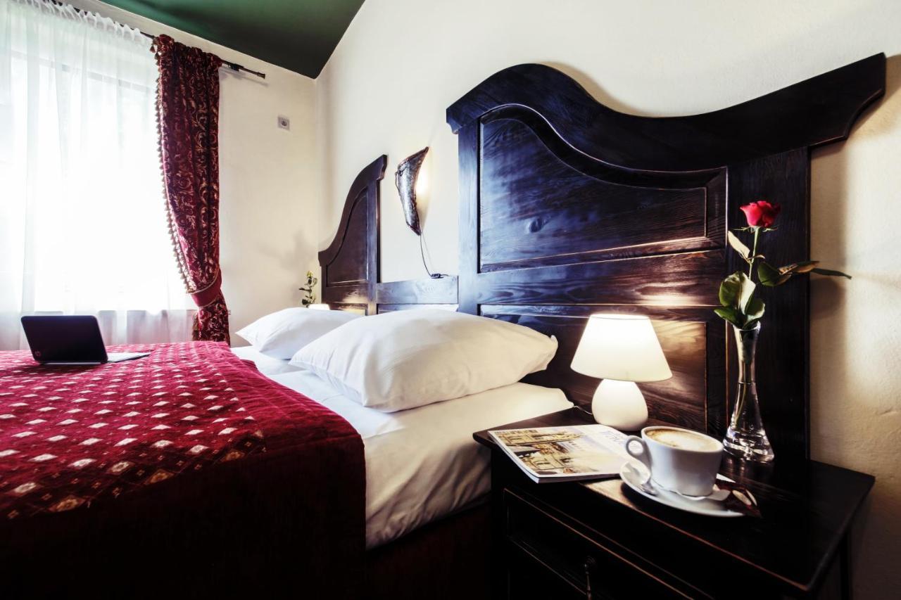 Rzezawa Hotel Kasztel מראה חיצוני תמונה